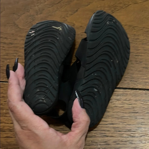 Nike Black Sandals - Picture 3 of 3